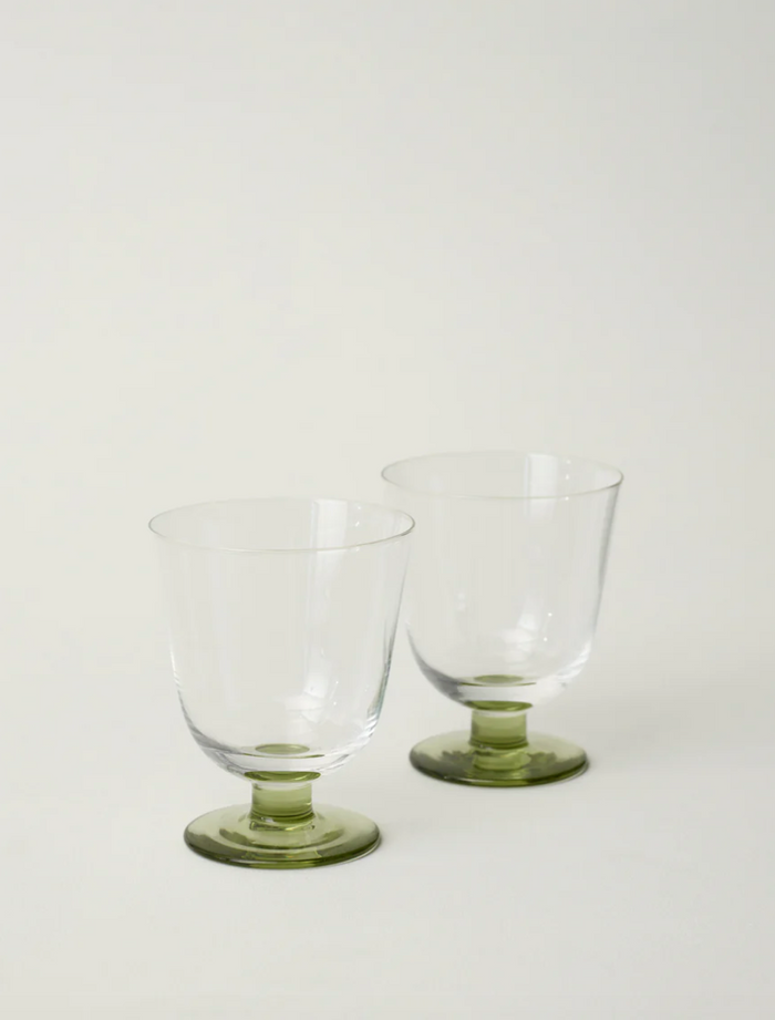 Stilleben - vinglas - klar moss grøn