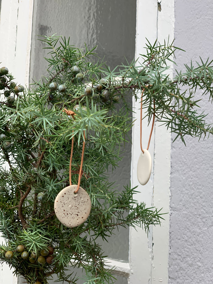 Lars Rank Keramik - Lohmann Ophæng - 2 farver