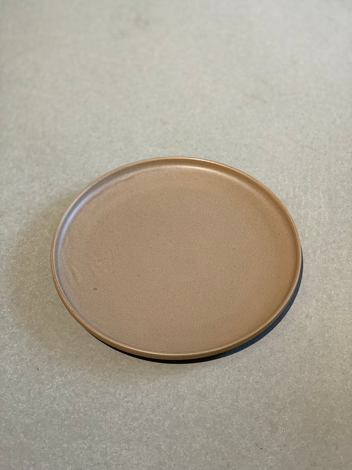 Stor tallerken i keramik - Nougat