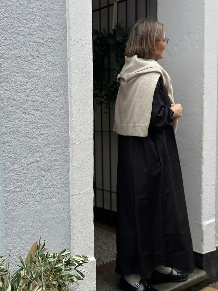 Frau - Madrid Elegant Wool Dress - Black