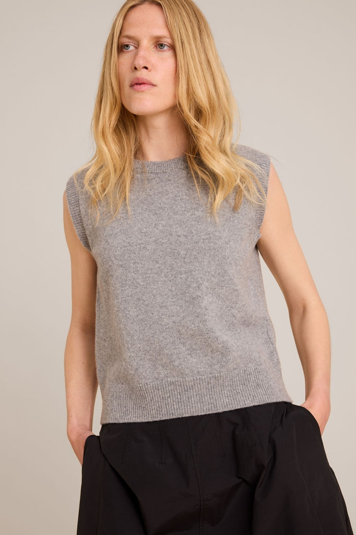 Sibin Linnebjerg - Oceane Vest - Dark Melange Grey