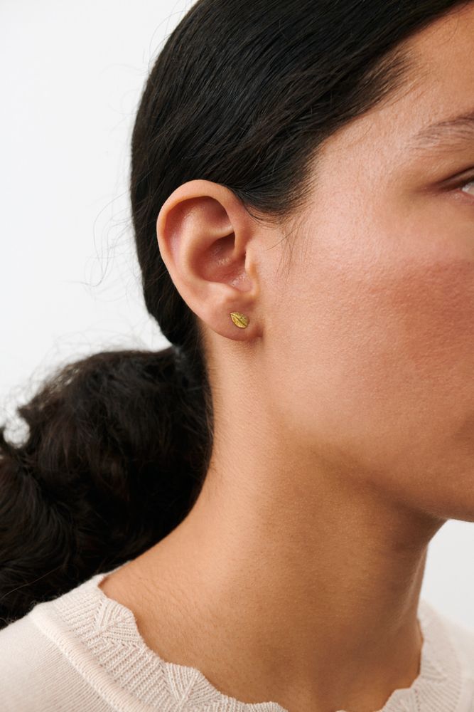 Pernille Corydon - Elm Leaf Earsticks - Forgyldt