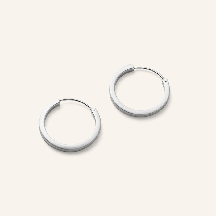Pernille Corydon - Small Circle Line Hoops - Sølv