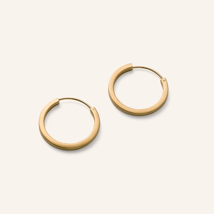 Pernille Corydon - Small Circle Line Hoops - Forgyldt