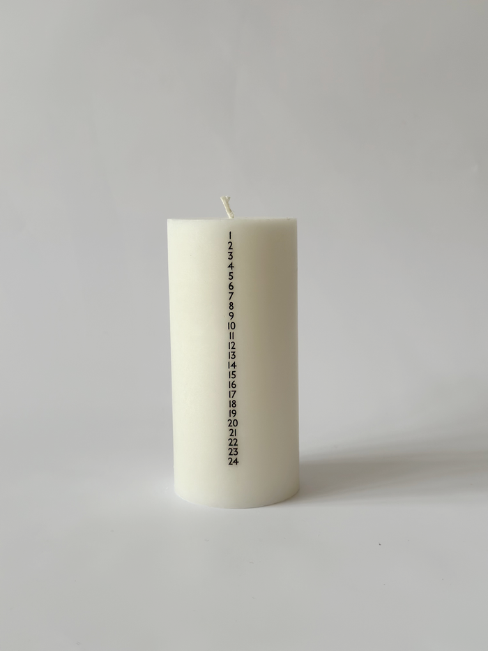 Åbenlys - Kalenderlys Ø7 cm - Sort