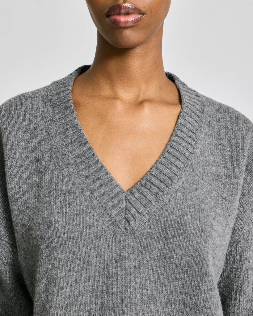 Gai + Lisva - Elvira Lambswool V-neck Knit - Grafitti Grey Melangé