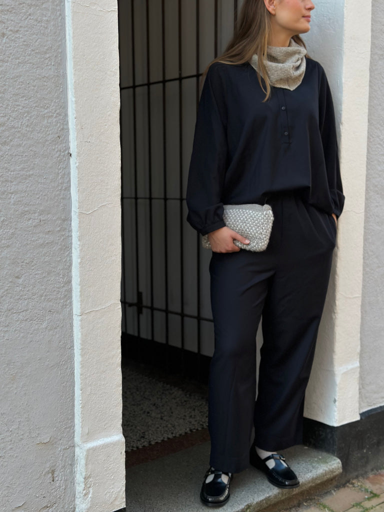 Frau - Melbourne Wool Ankle Pant - Dark Navy