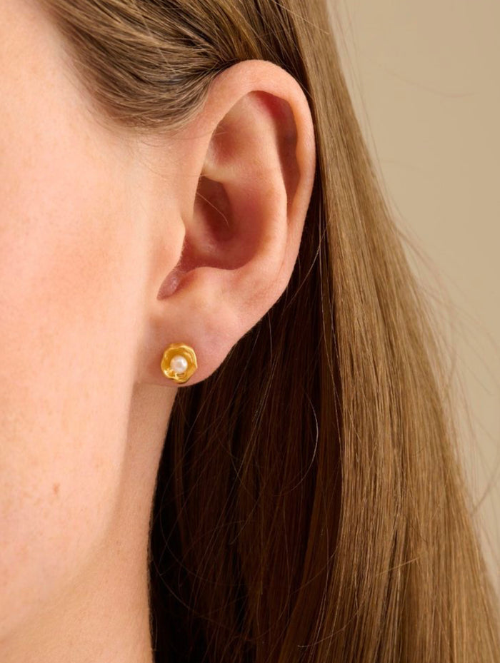 Pernille Corydon - Hidden Pearl Earsticks - Sølv el. Forgyldt