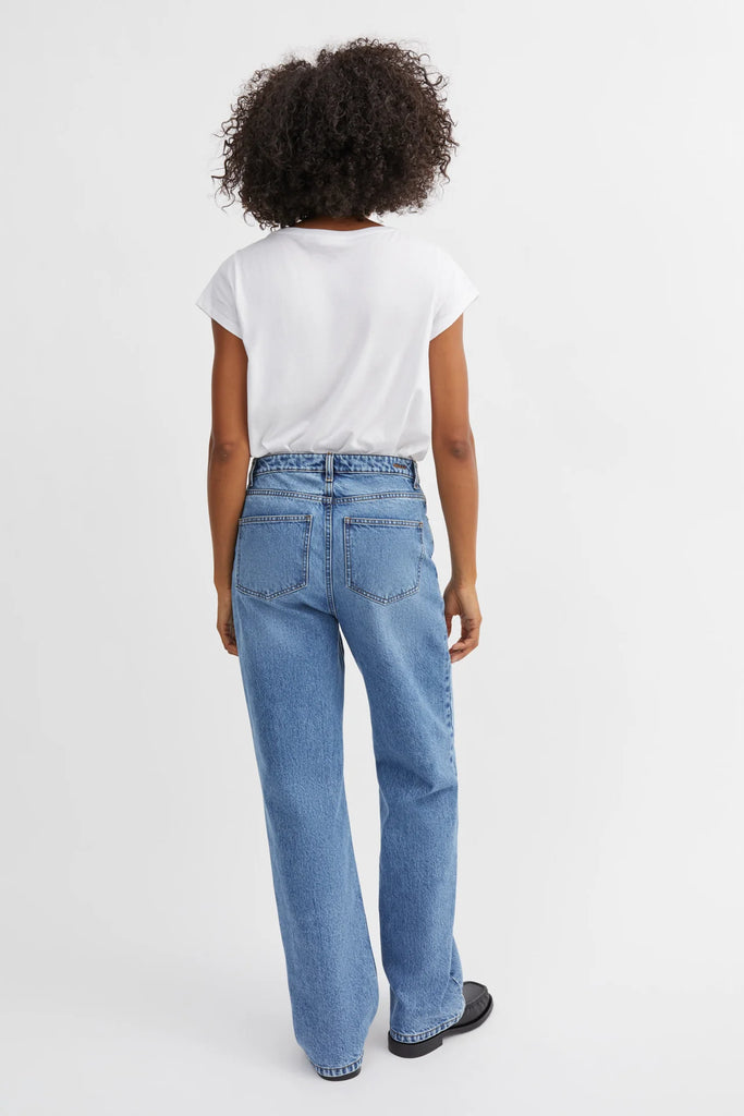Skall Studio - Maddy Straight Jeans - Worn Mid Blue
