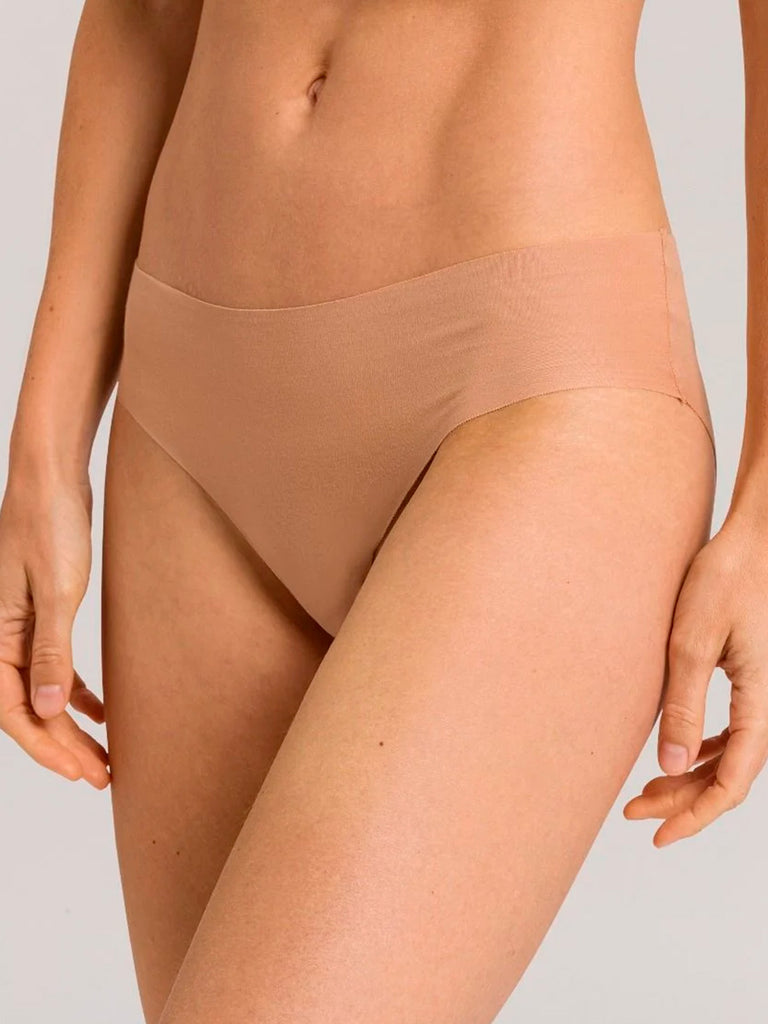 Hanro - Invisible Cotton Brief - Beige